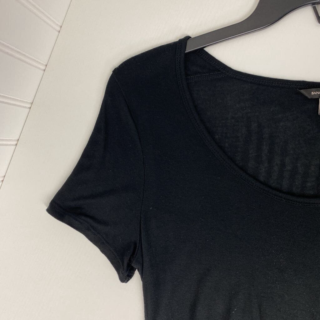 V NECK POCKET