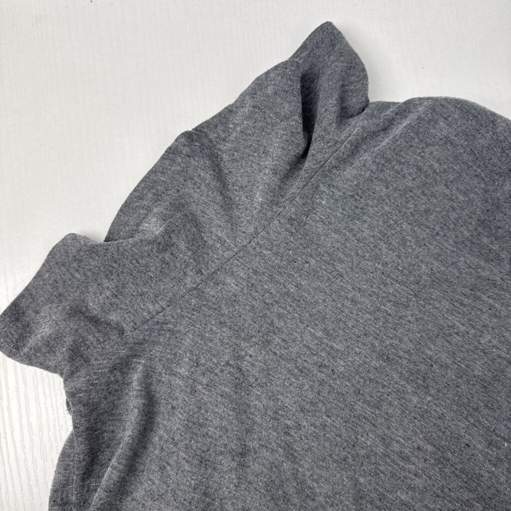 V NECK TOP