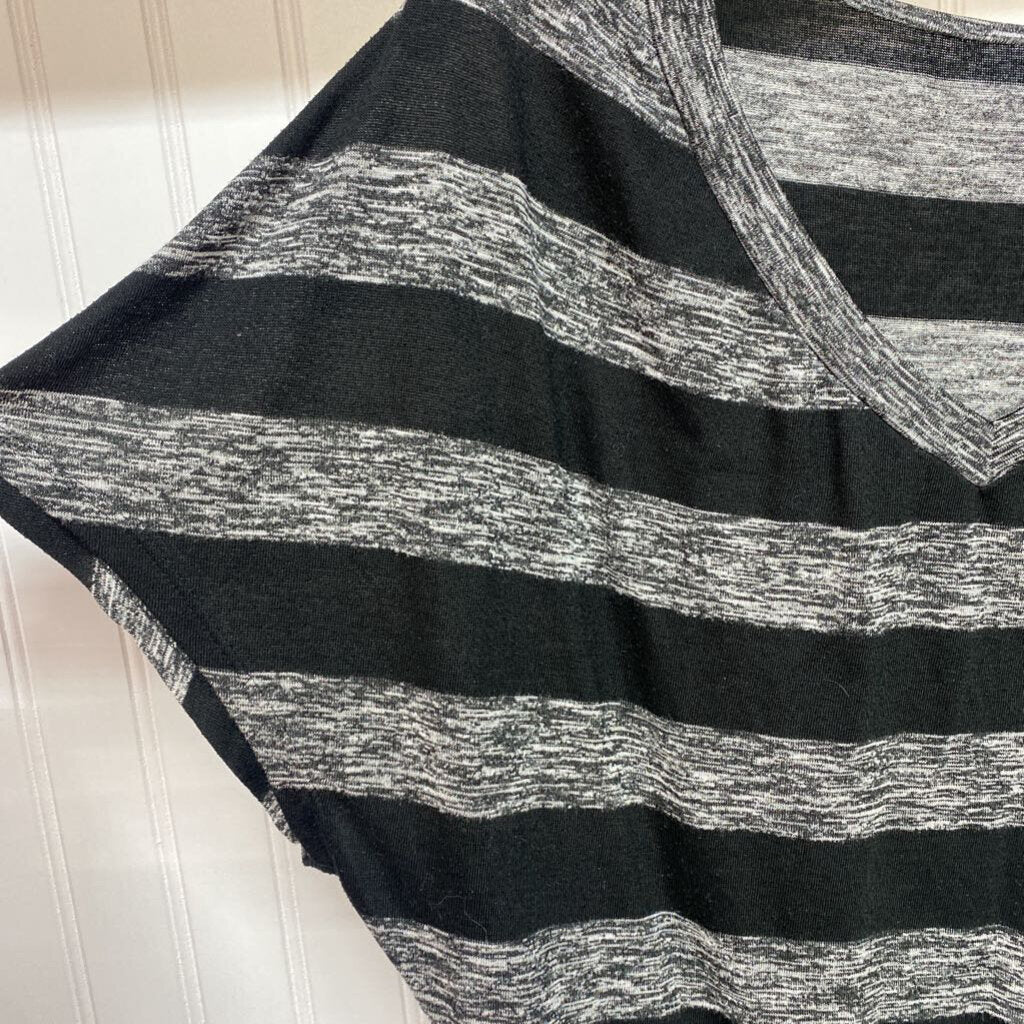 SHORT SLEEVE TOP