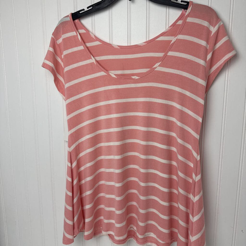 BASIC SHORT SLEEVED TOP