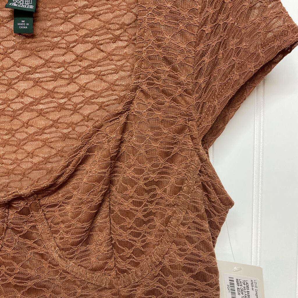 CAP SLEEVED LACE CROP TOP