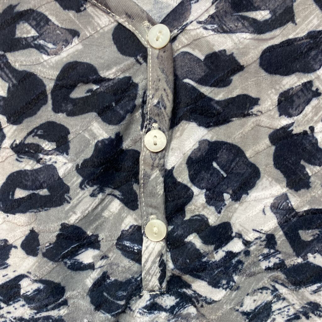 SHORT SLEEVE HENLEY TOP