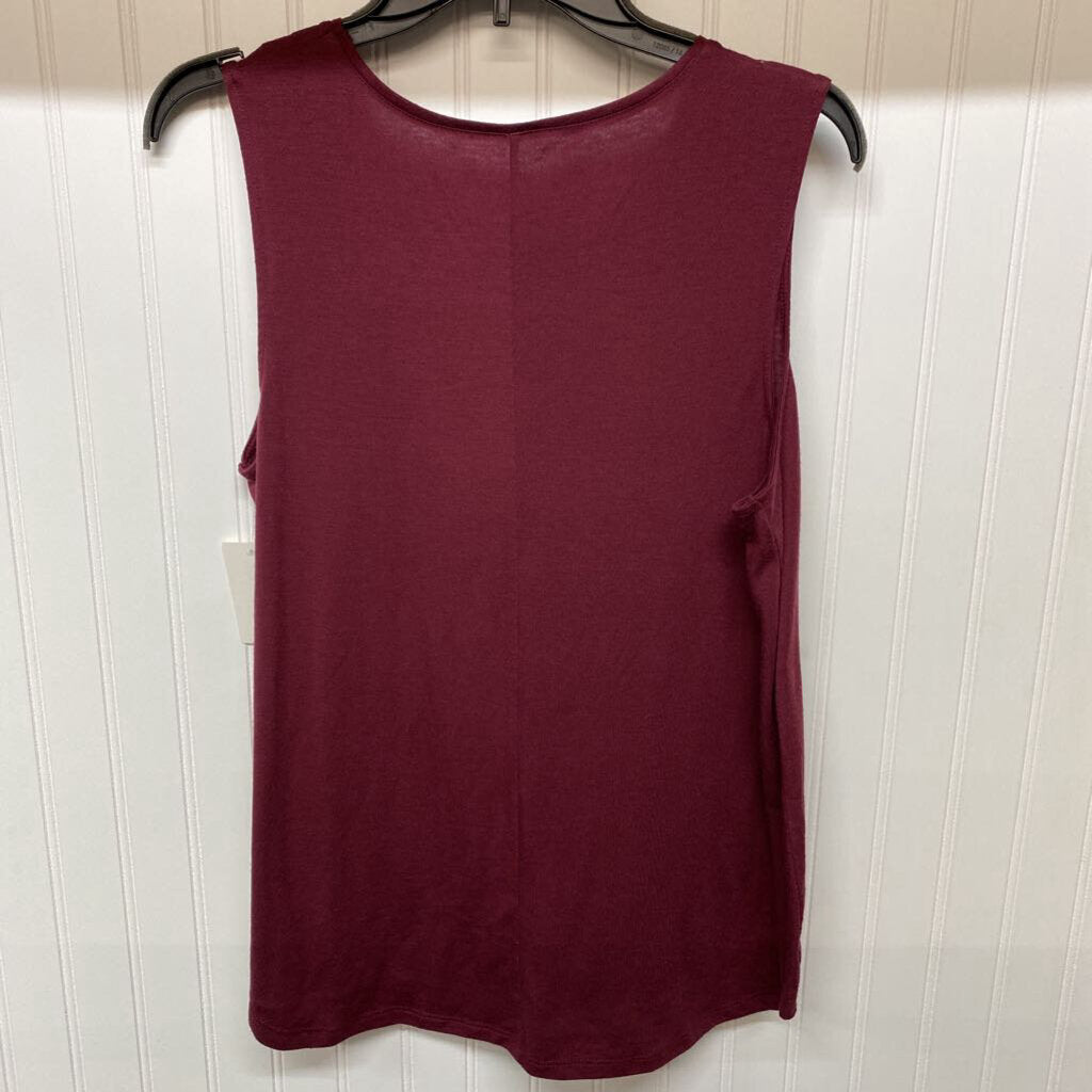 SLEEVELESS GRAPHIC TEE
