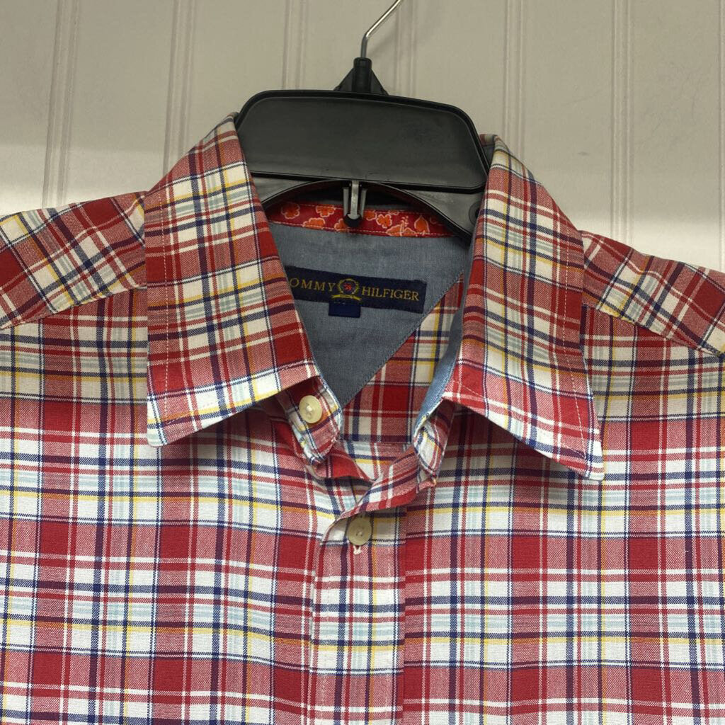 SHORT SLEEVE PLAID BUTTON DOWN SHIRT