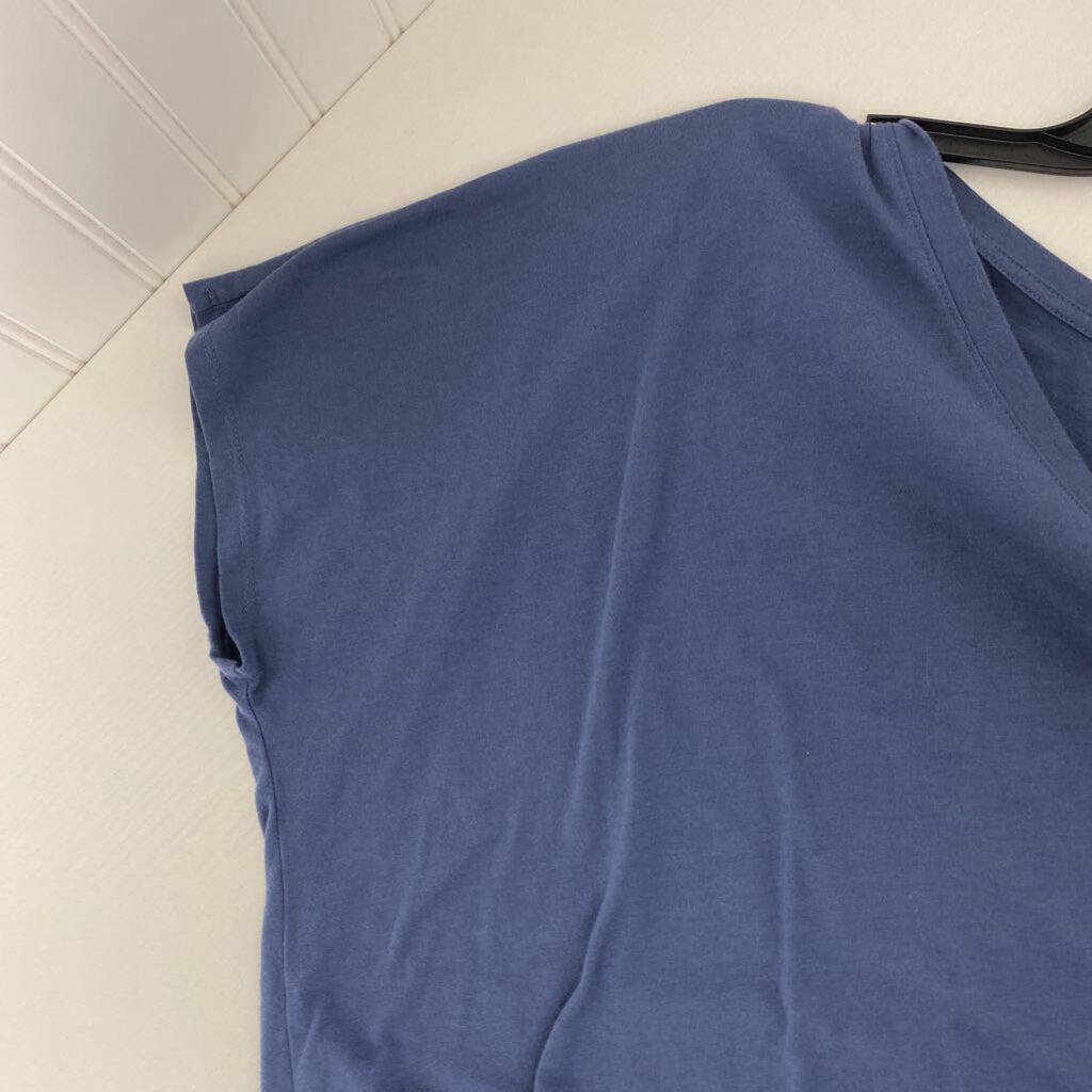 SHORT SLEEVE V NECK TEE