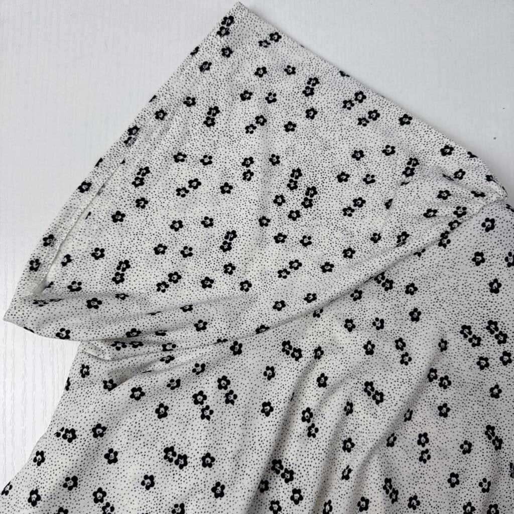 SHORT SLEEVE KNIT TOP