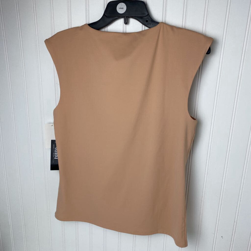 SQUARE NECK SLEEVLESS TOP