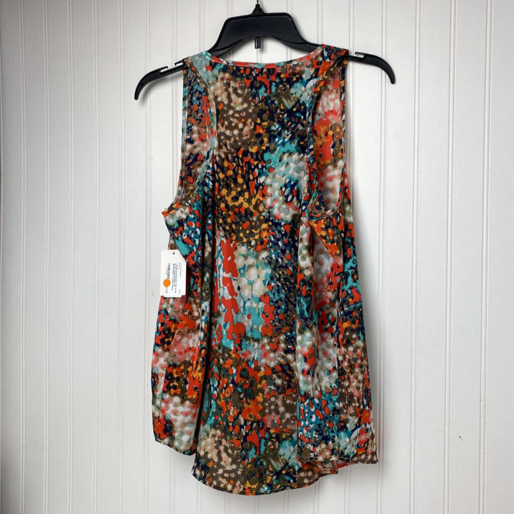 SLEEVELESS TOP