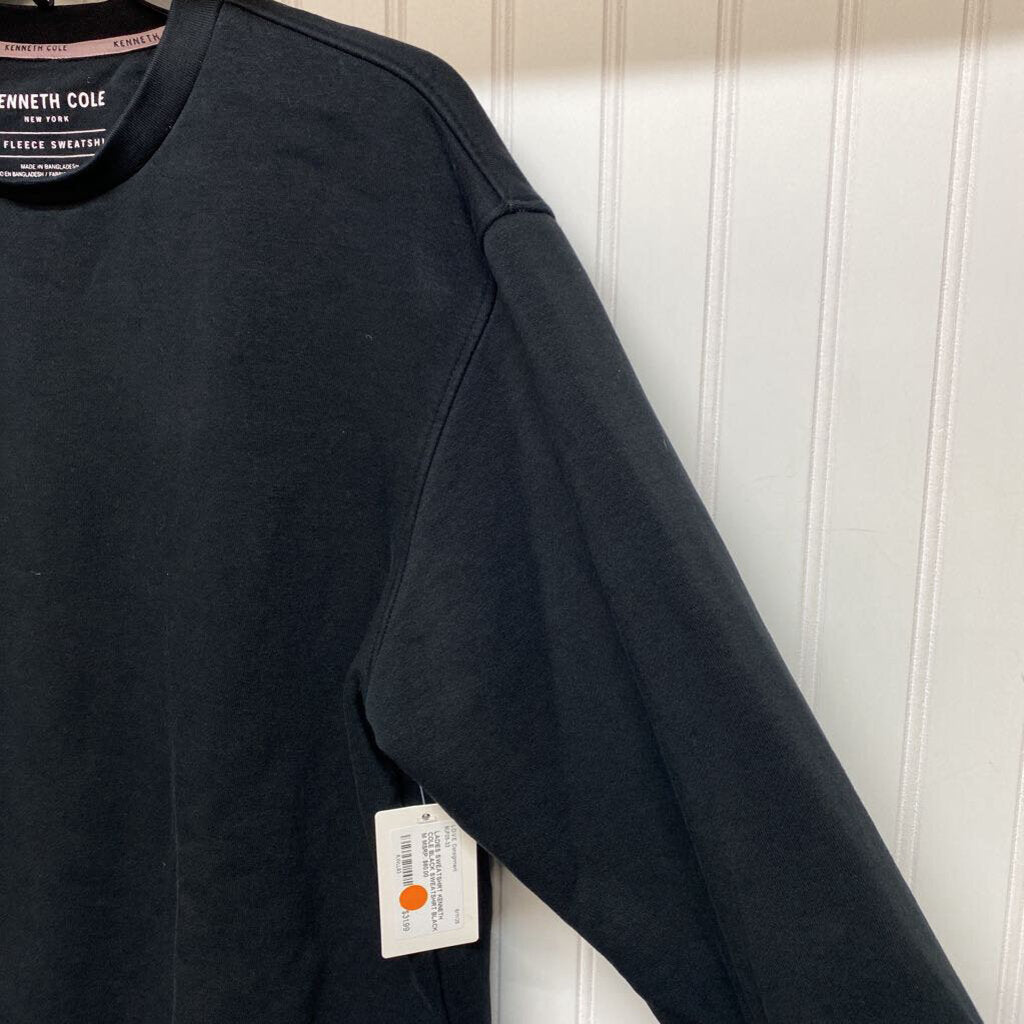 BLACK SWEATSHIRT
