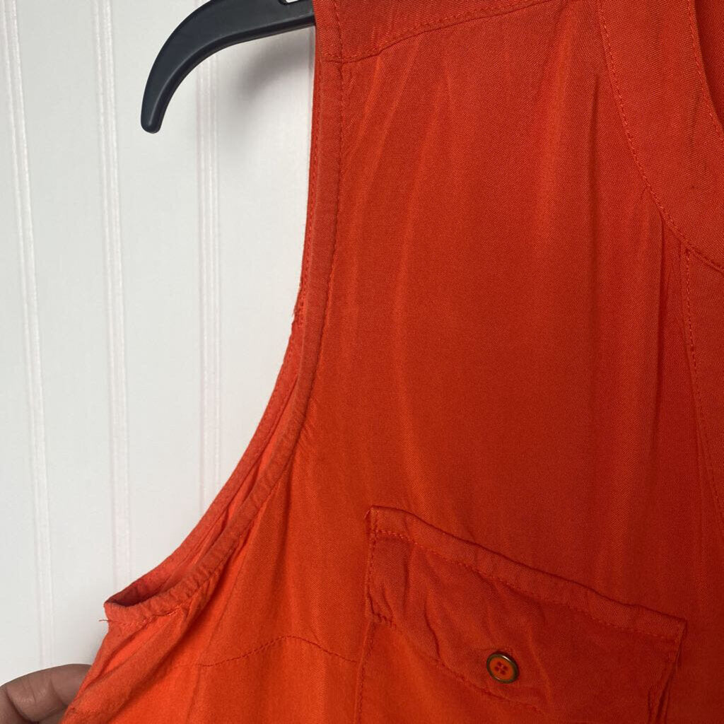 BUTTON UP SLEEVELESS TOP