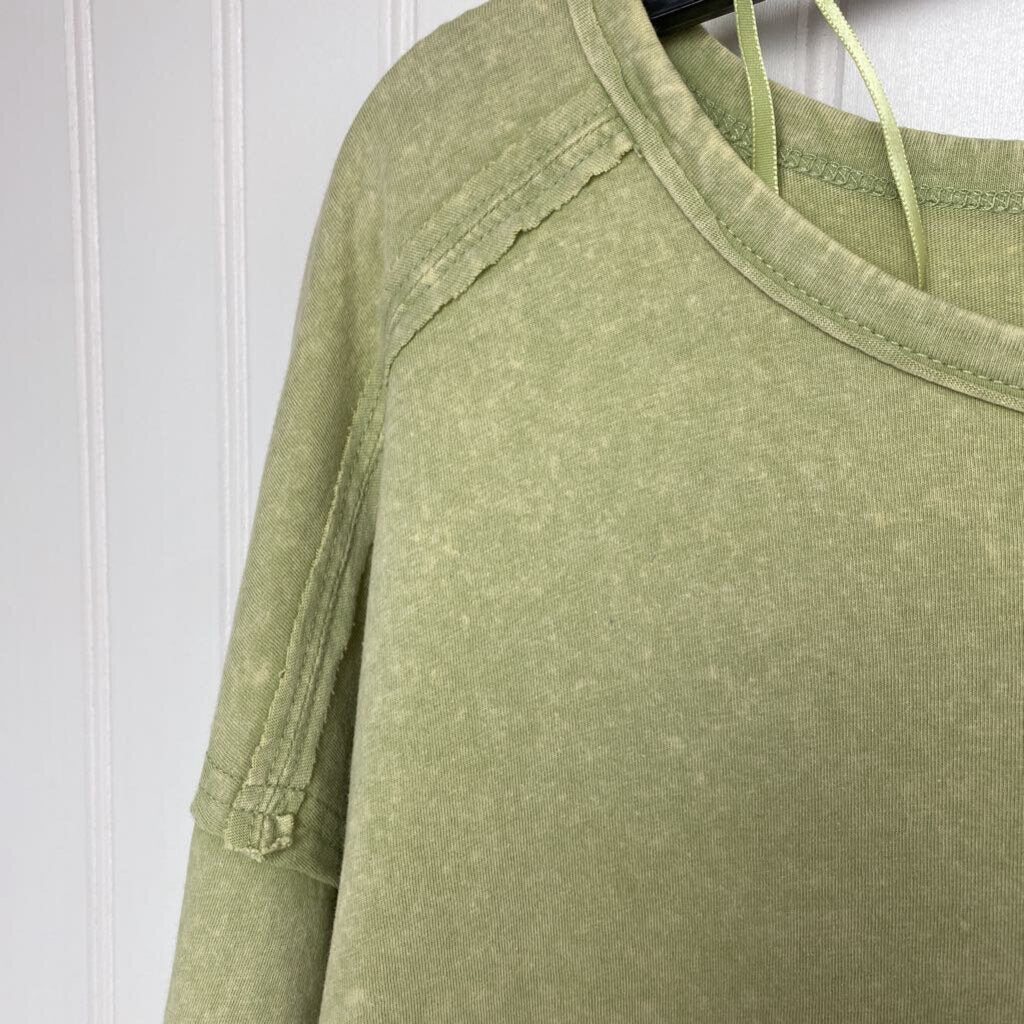 BASIC SHORT SLEEVE TOP