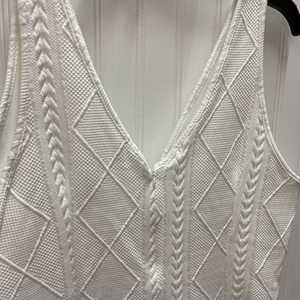 TEXTURED SLEEVLESS DRESS