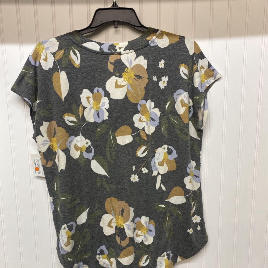 FLOWERED SHORT SLEEVED
