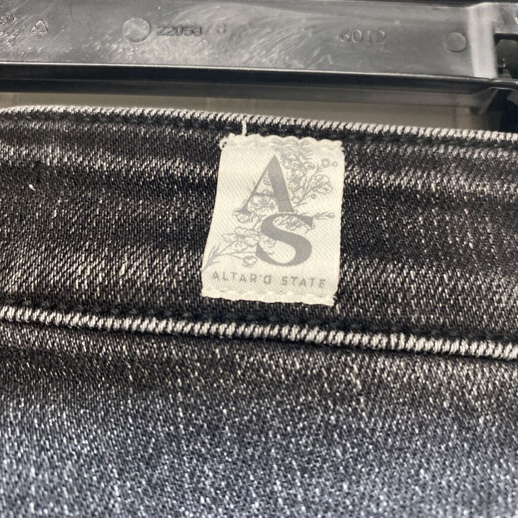 *HIGH END BRAND* BLACK DISTRESSED SKINNY LEG