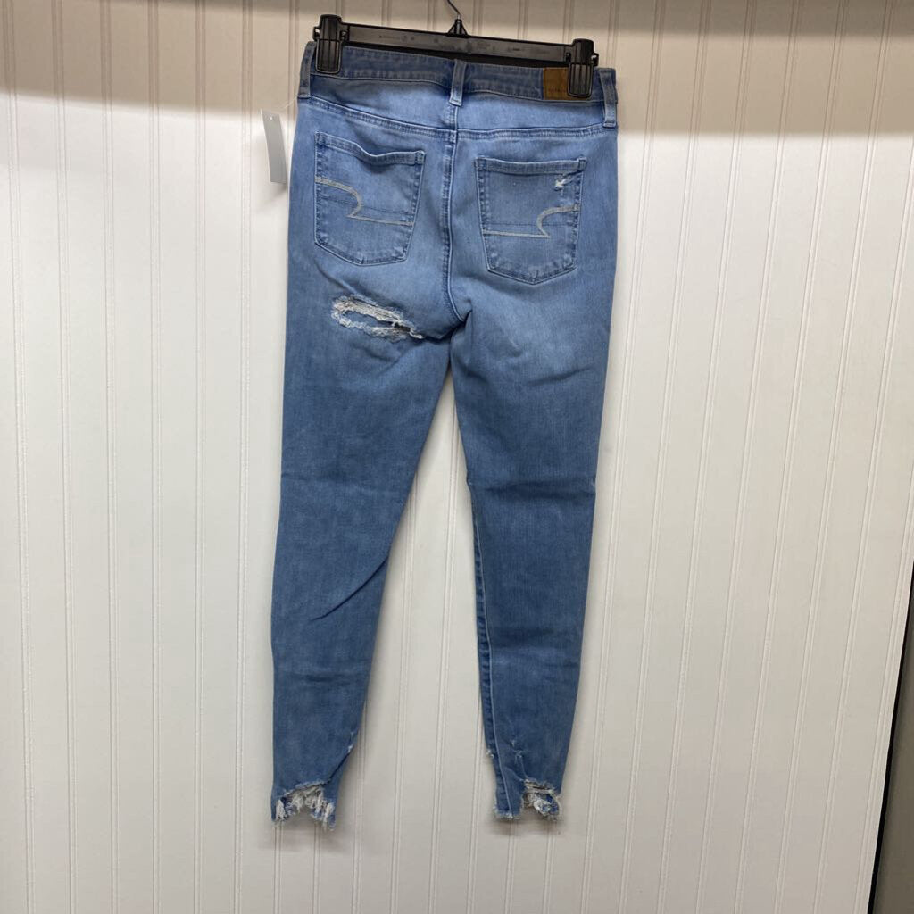 *DISTRESSED JEANS BUT HOLES COVERS