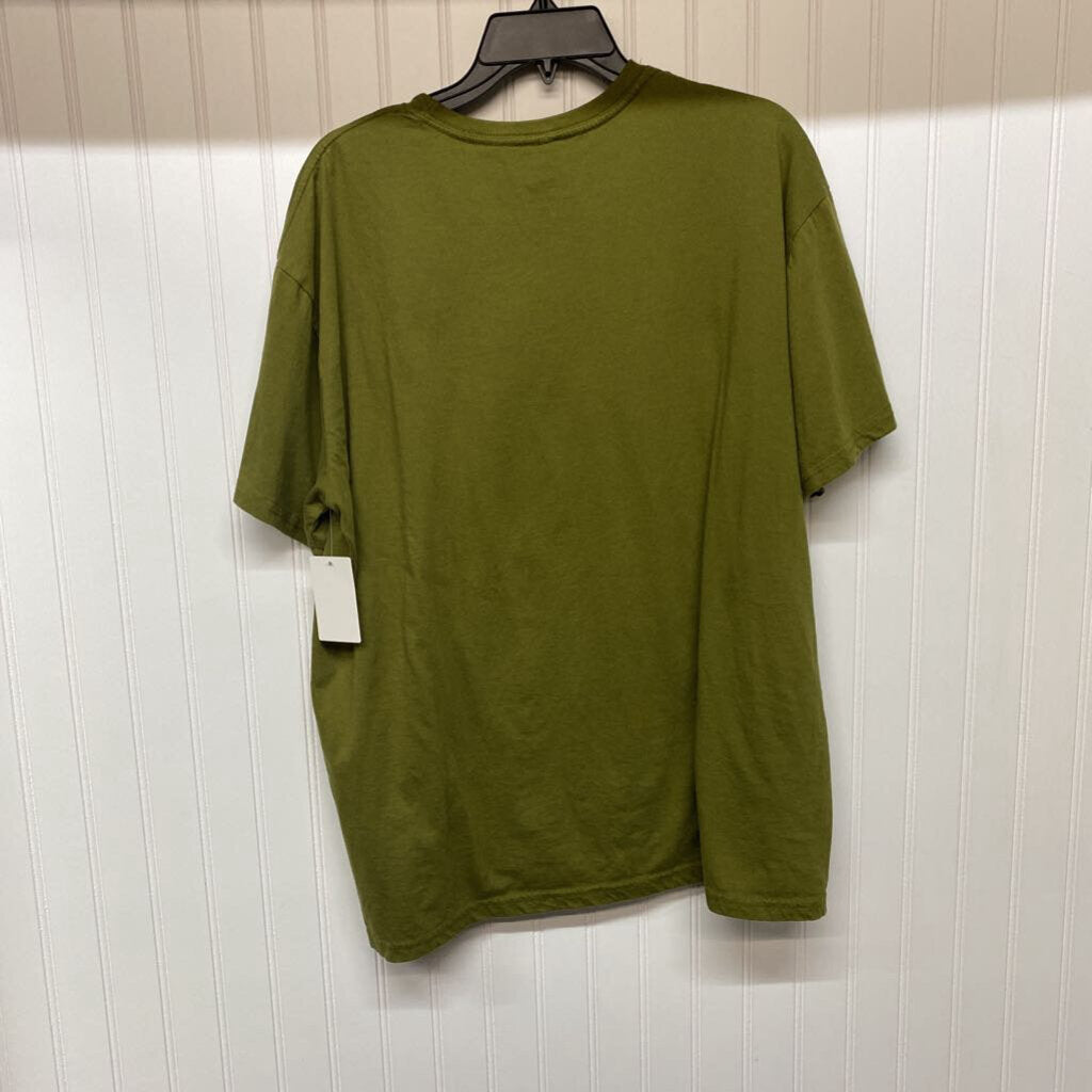 GRAPHIC TEE
