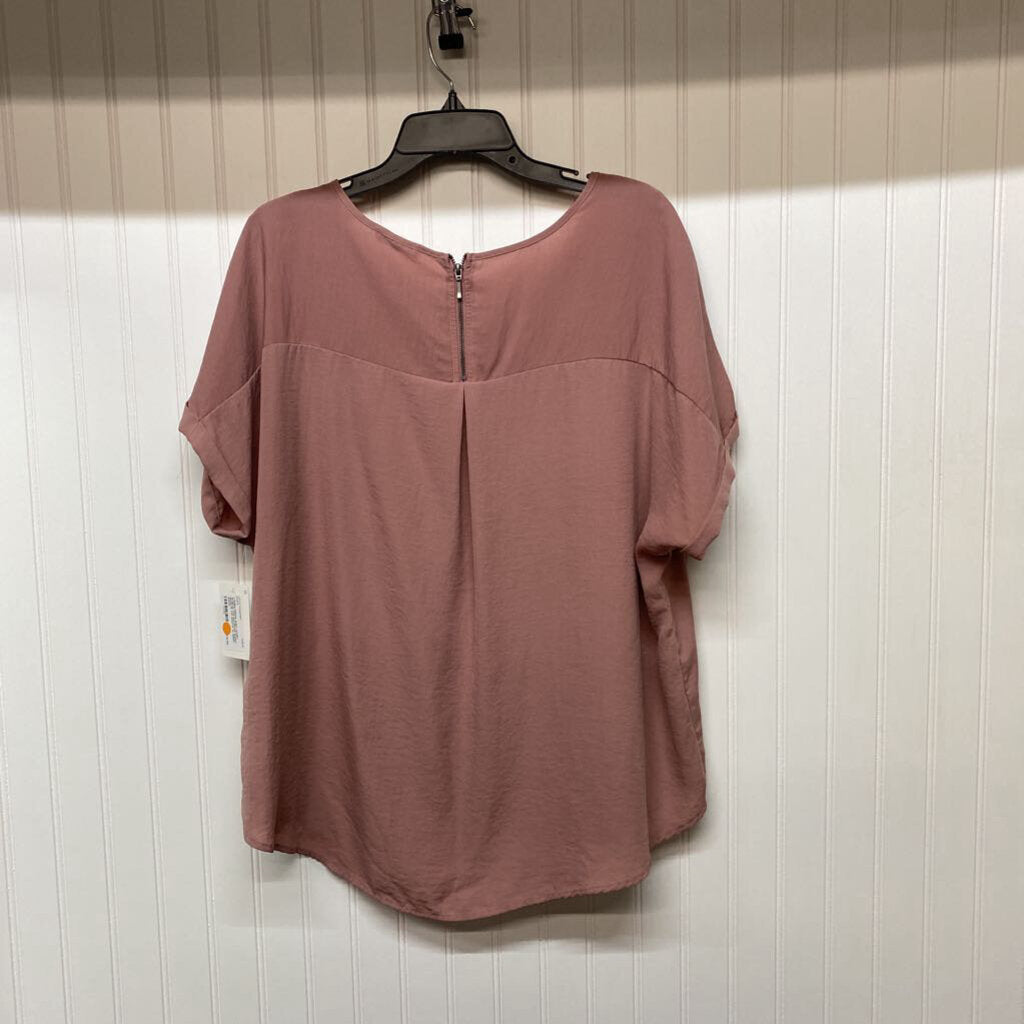 SHORT SLEEVE TOP