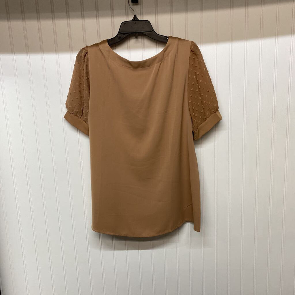 SQUARED NECK SHORT SLEEVED