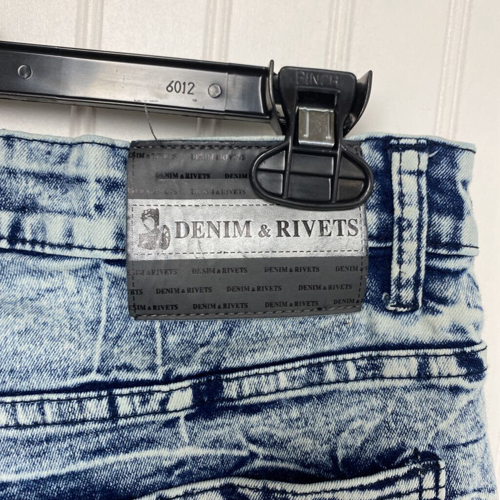 DISTRESSED DENIM SHORTS