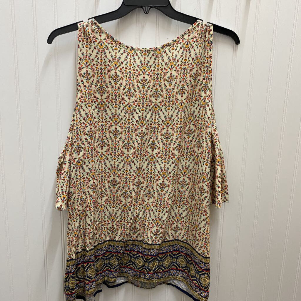 OPEN SHOULDER TOP