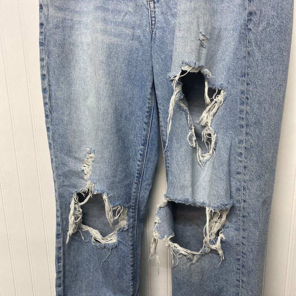 RIPPED DENIM JEANS