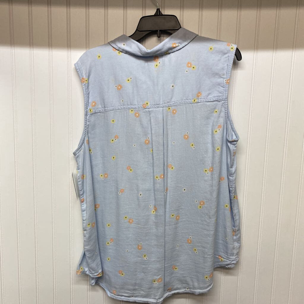 SLEEVELESS BUTTON UP SHIRT