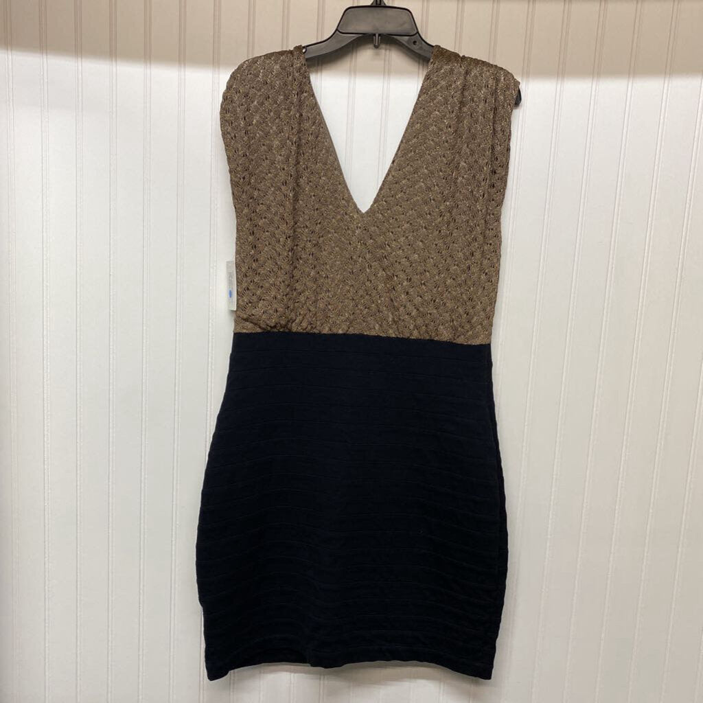 SLEEVLESS SHORT DRESS