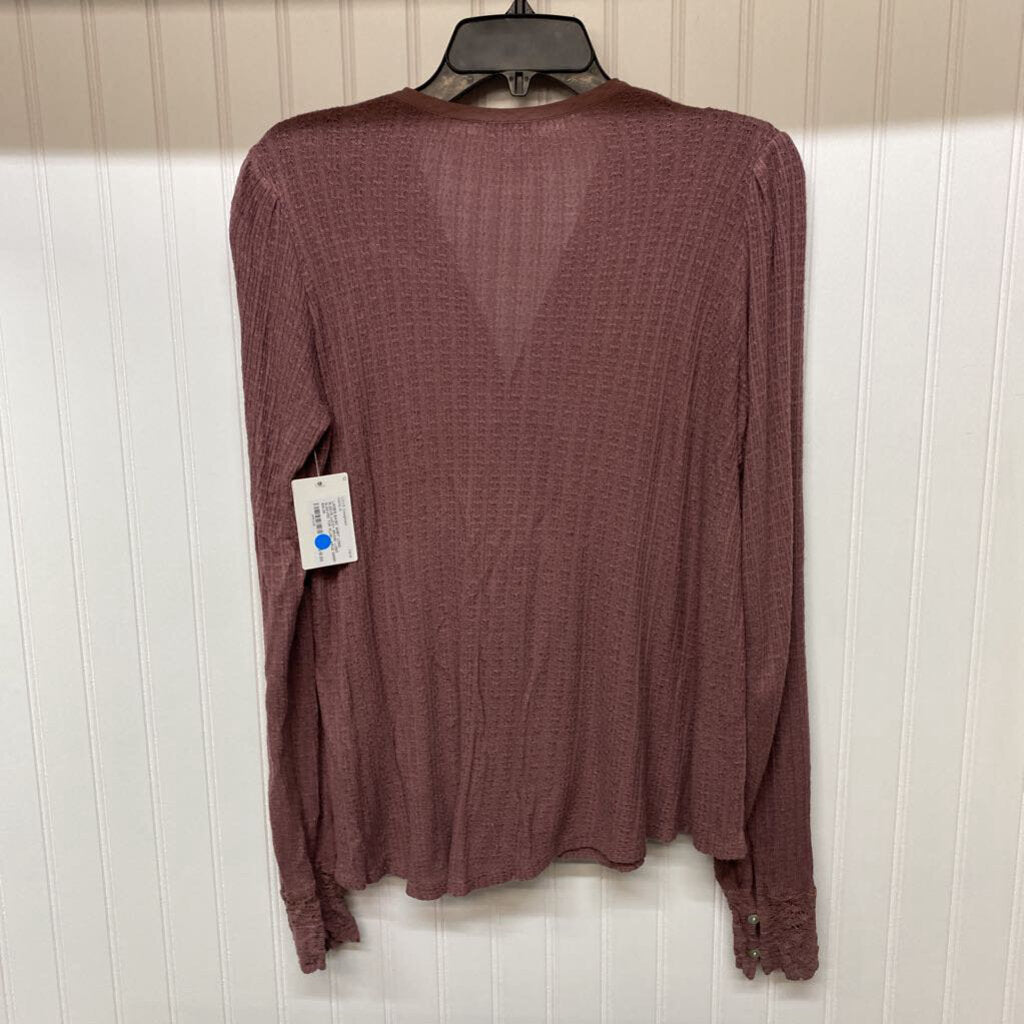 LONG SLEEVED TOP