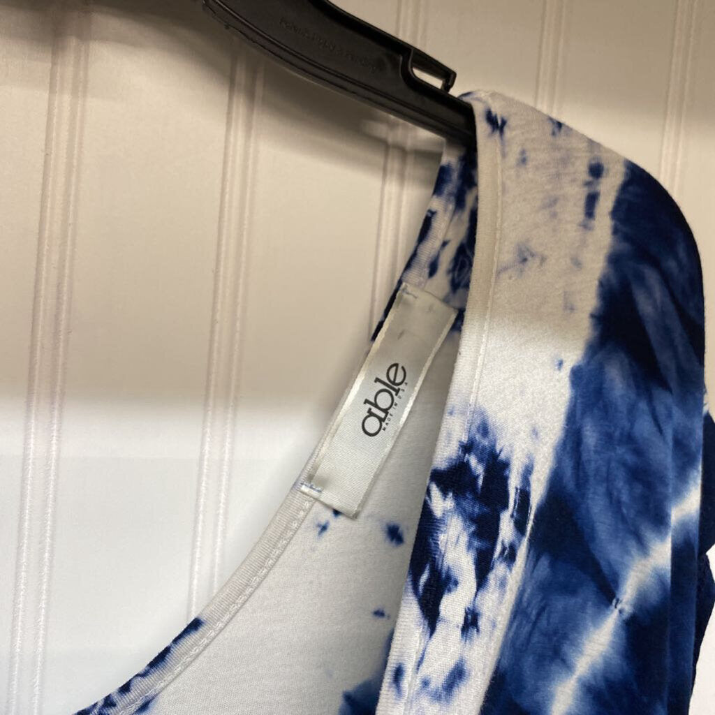 *SHORT SLEEVE TIE DYE V NECK TOP