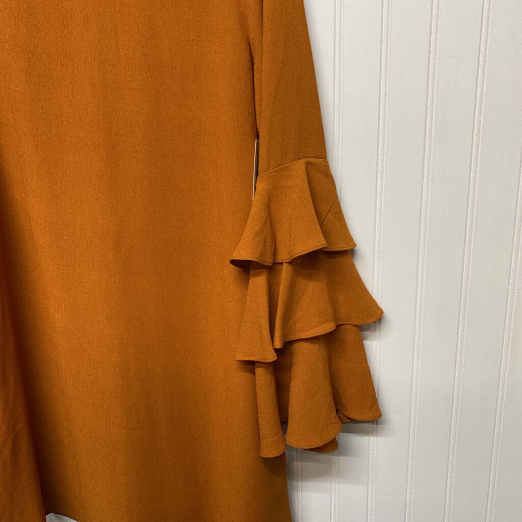 RUFFLED SLEEVE SHORT DRESS