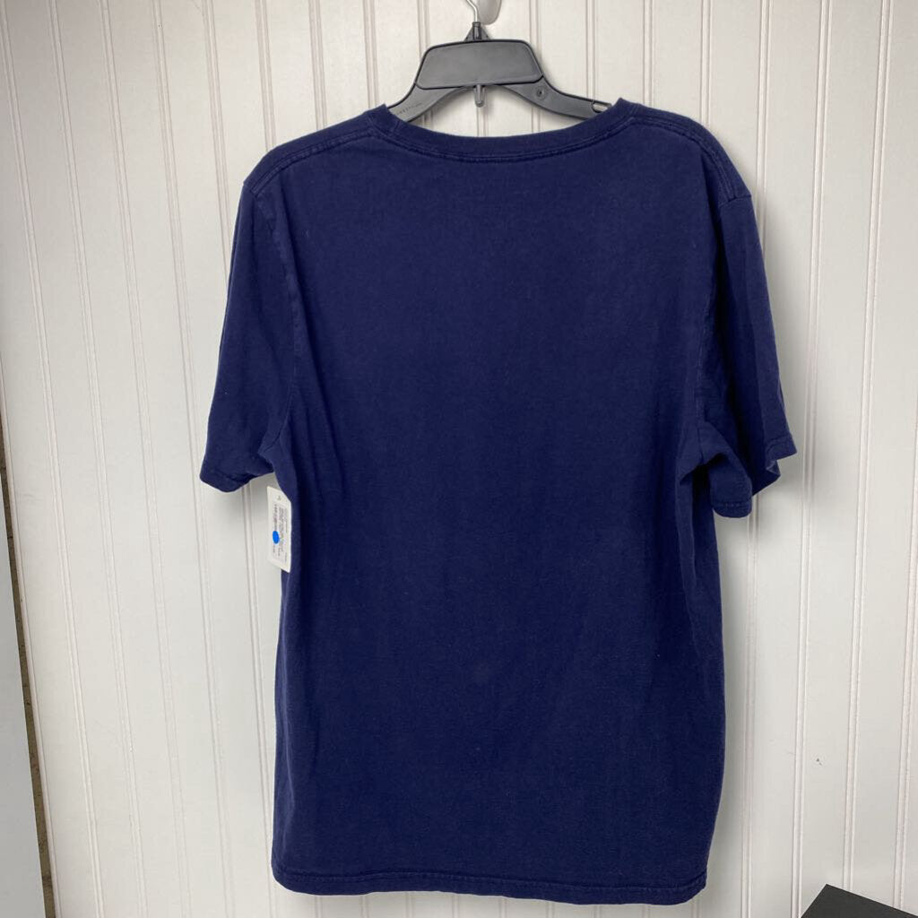 NAVY GRAPHIC T