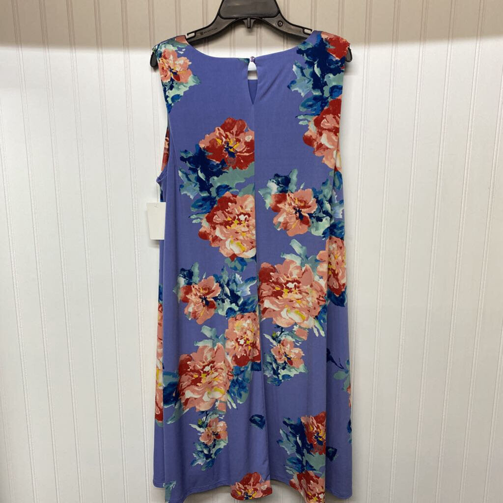SLEEVELESS FLORAL DRESS