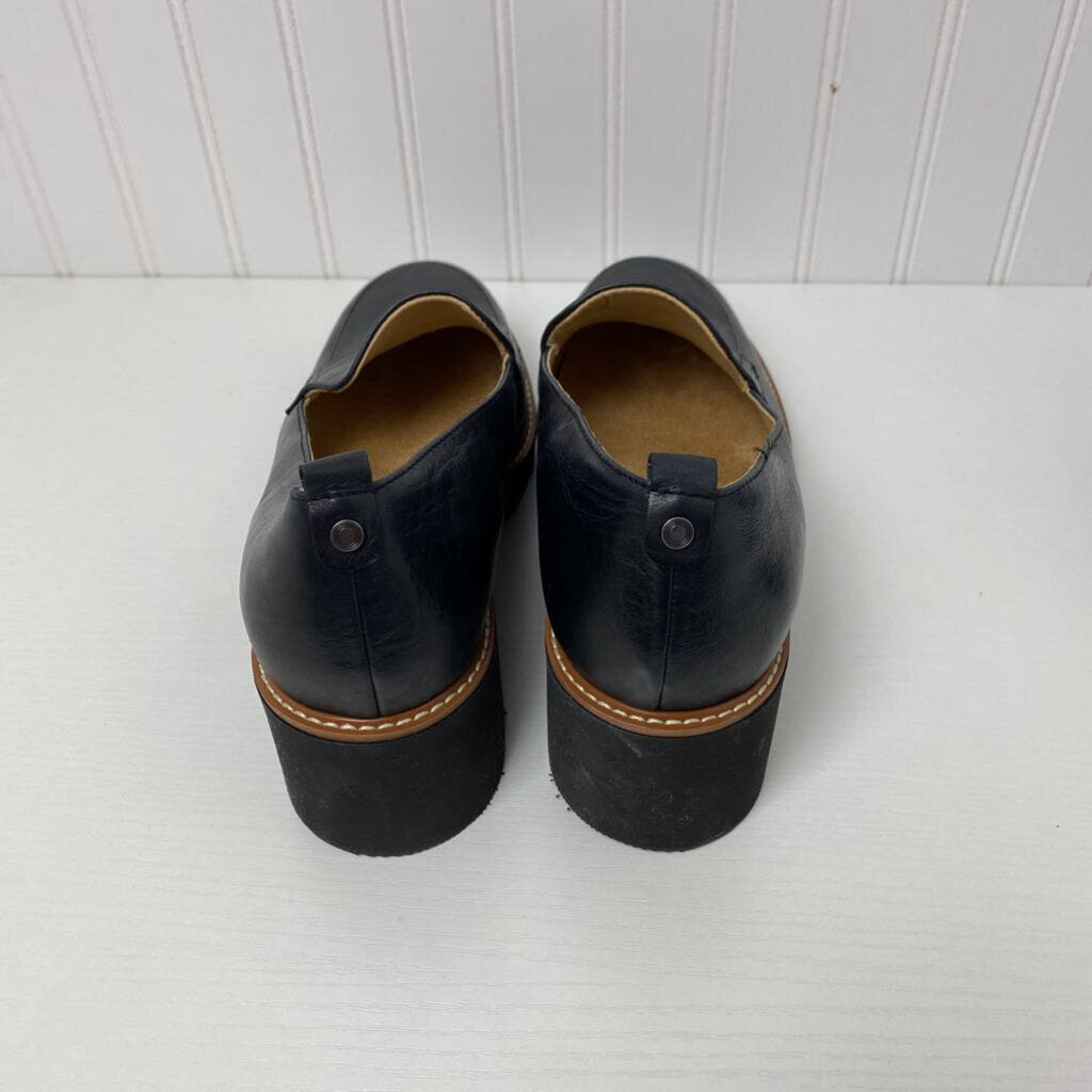 LOAFER SHOE