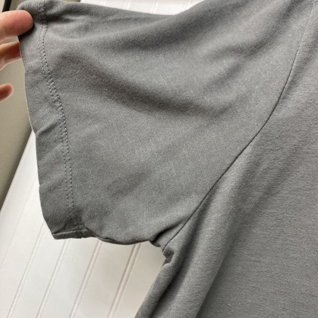 NIKE GRAPHIC TEE