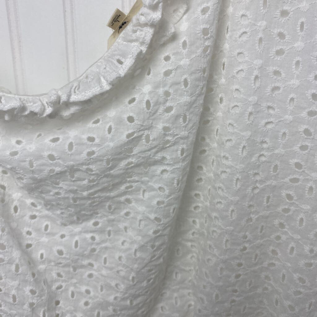 OFF SHOULD WITH EYELET