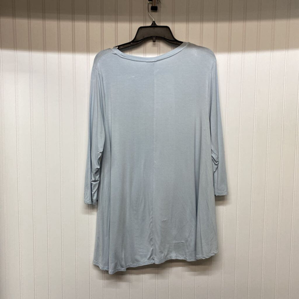 BASIC BLUE SHIRT