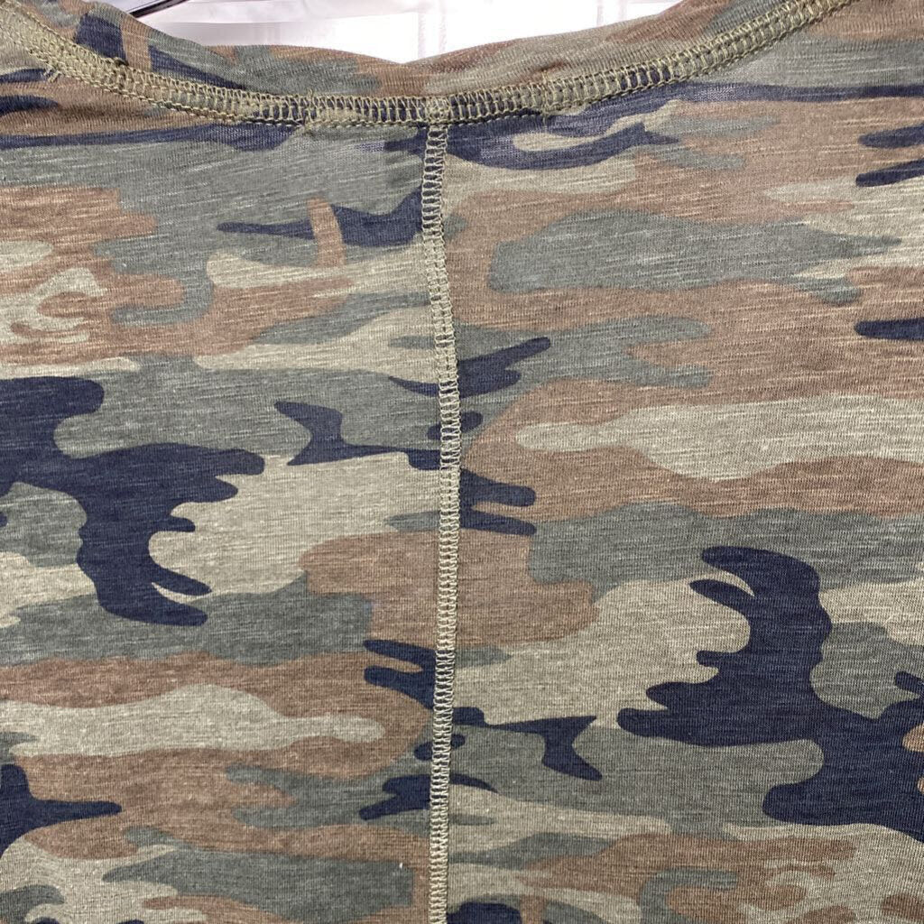 *BASIC STANDARD CAMO SHIRT WITH POCKET