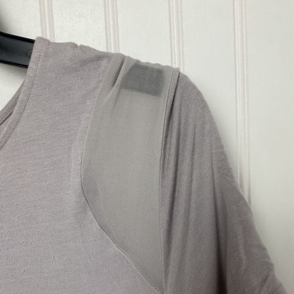 SHEAR SHOULDER SHORT SLEEVED