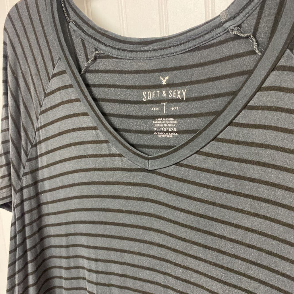 BASIC STRIPPED BLACK TOP