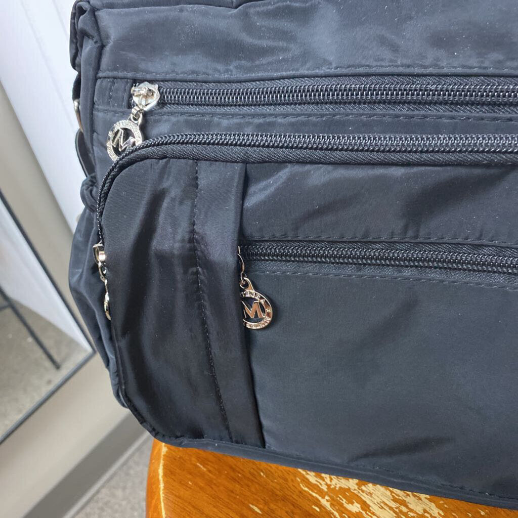 NYLON PURSE
