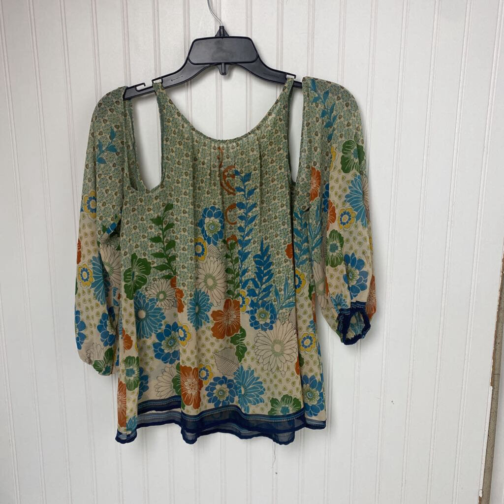 OPEN SHOULDER SHEAR TOP