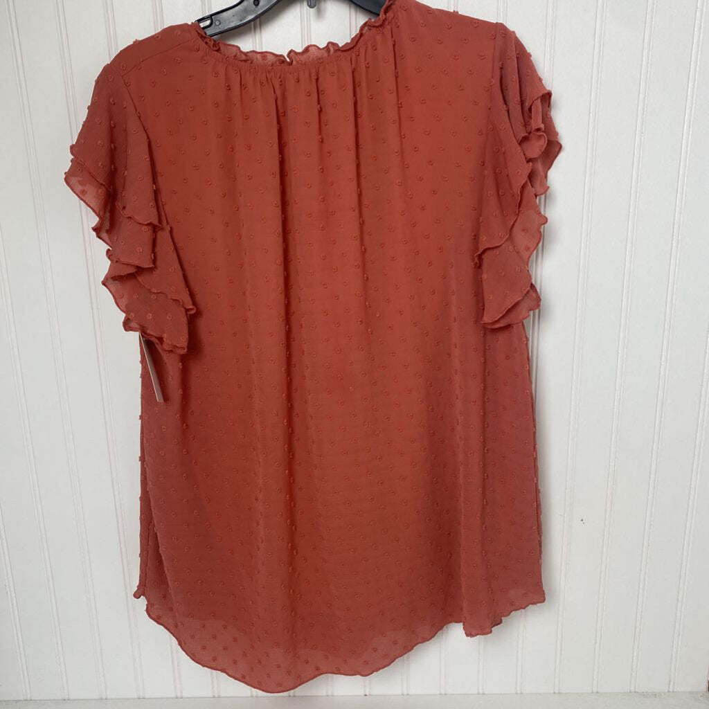 TEXTURED SHORT SLEEVE