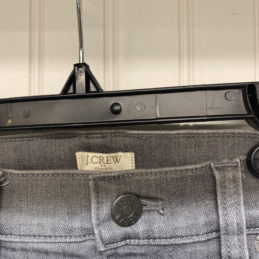 STRAIGHT LEG GREY DENIM JEANS