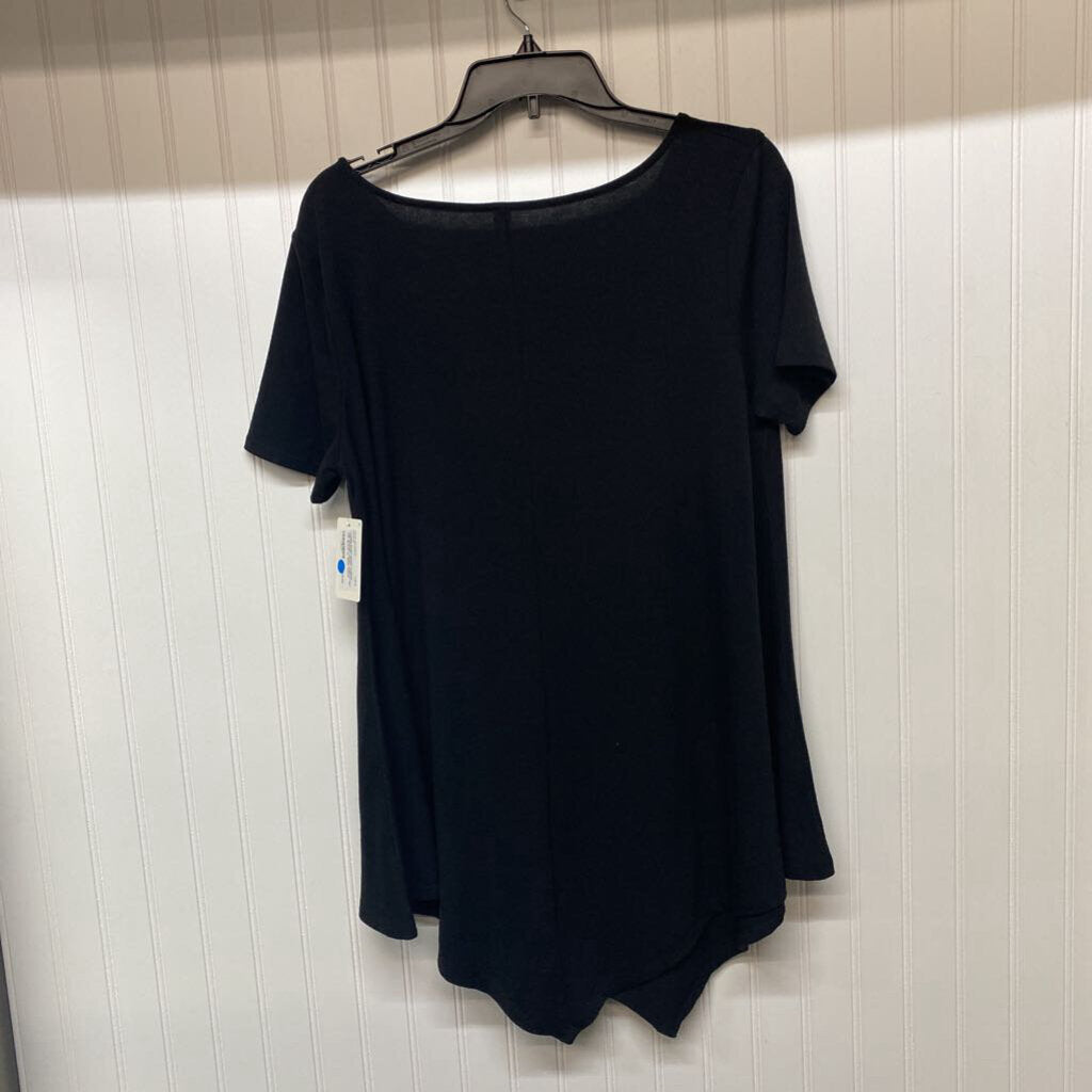 SHORT SLEEVE KNIT TOP