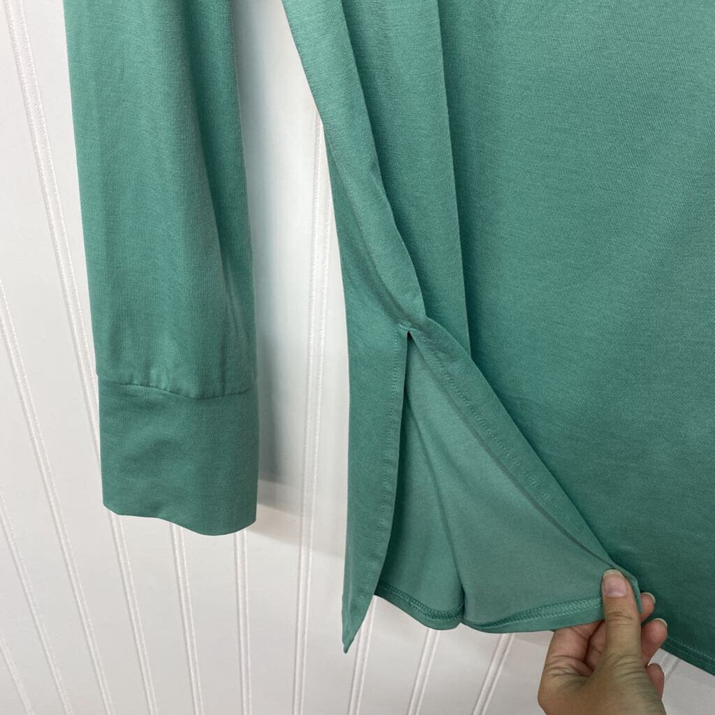 LONG SLEEVE KNIT TOP