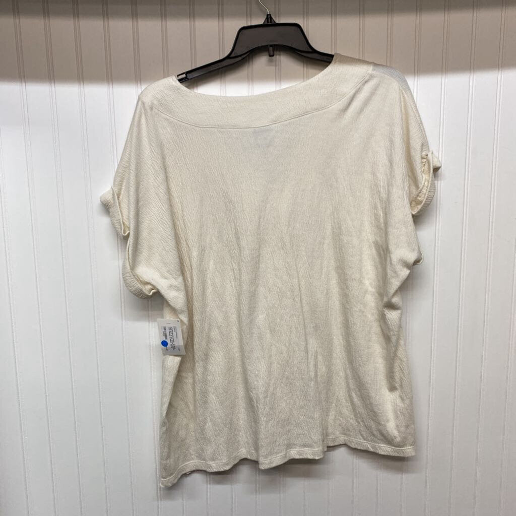 SHORT SLEEVE TOP