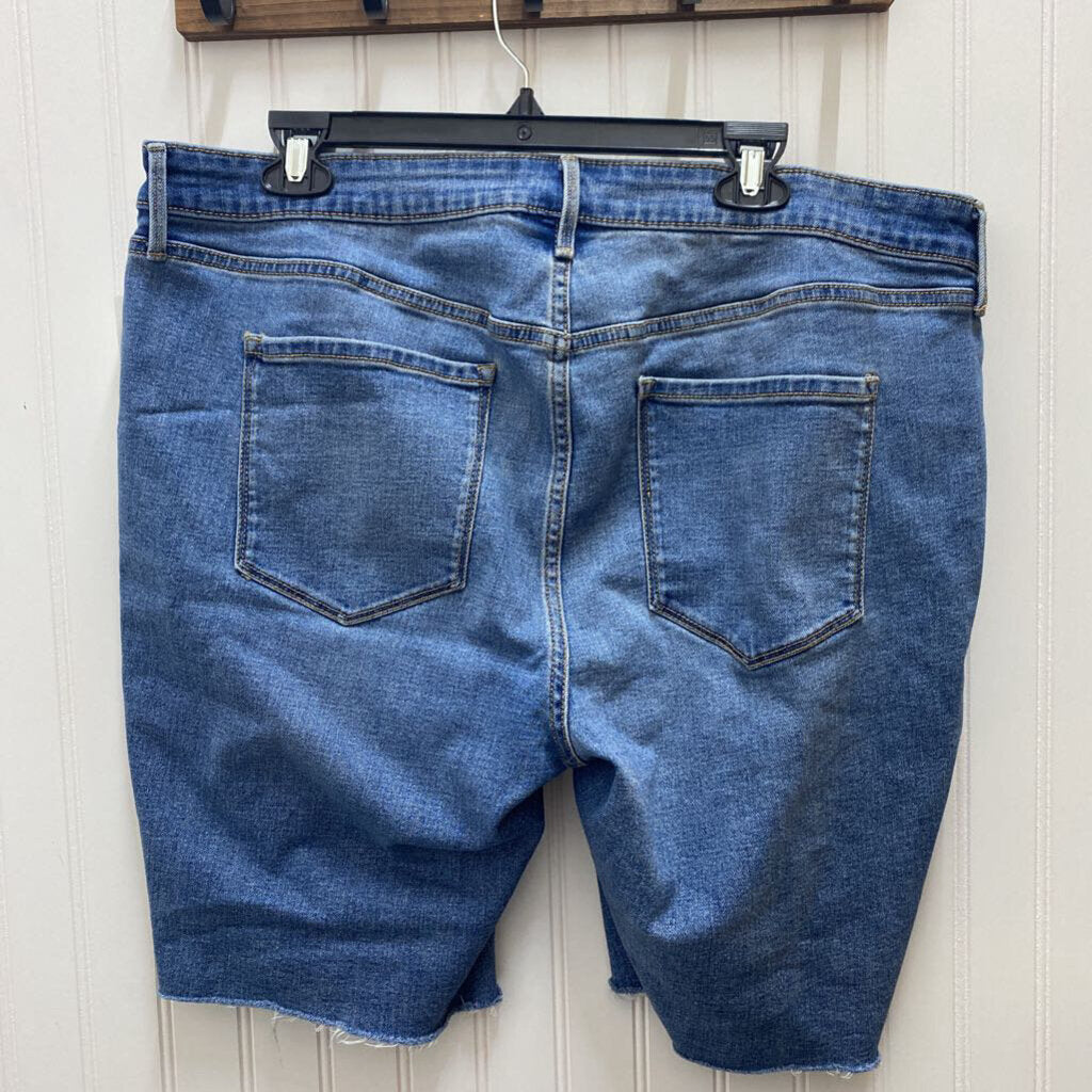 DISTRESSED DENIM SHORTS