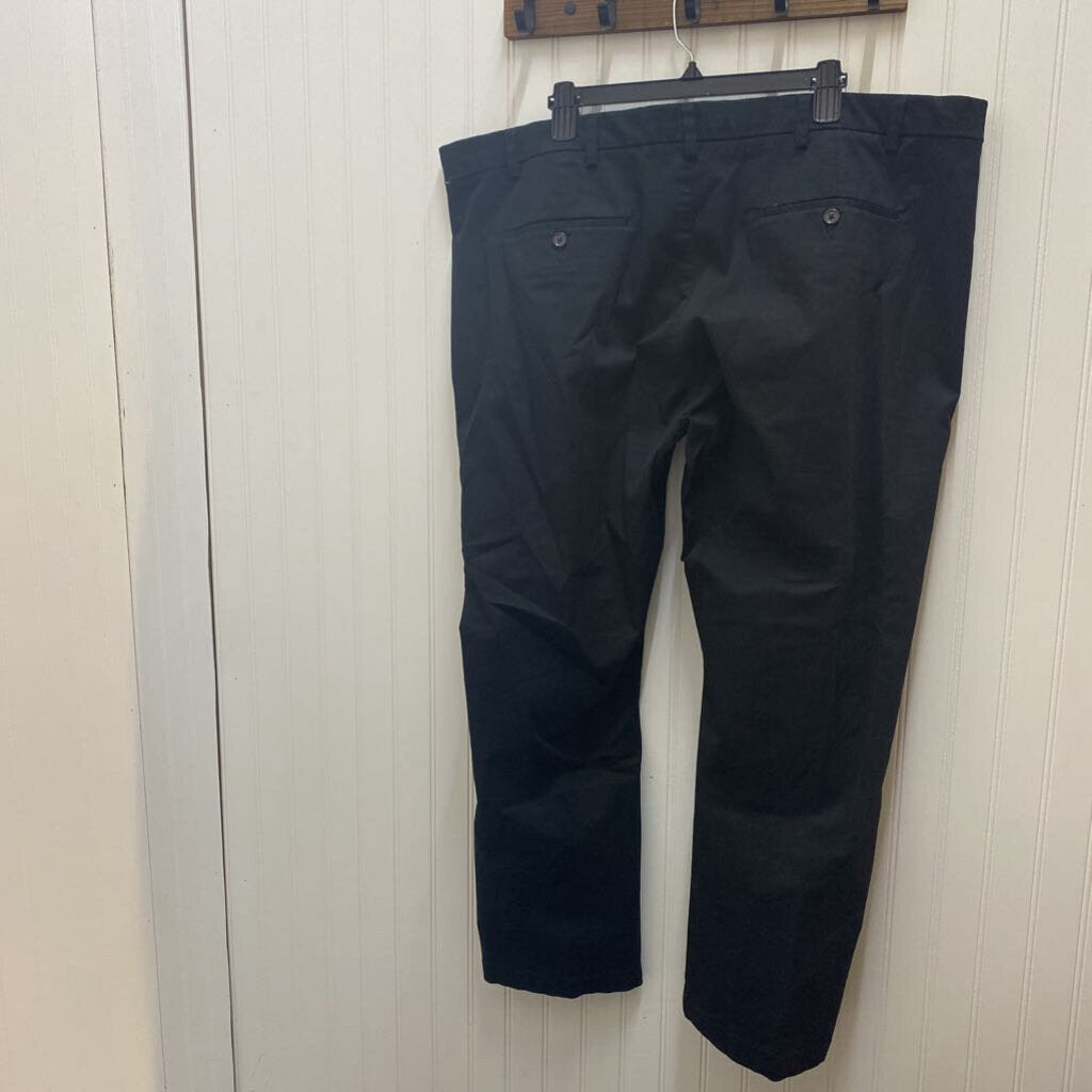 MENS FLAT FRONT KHAKI PANTS