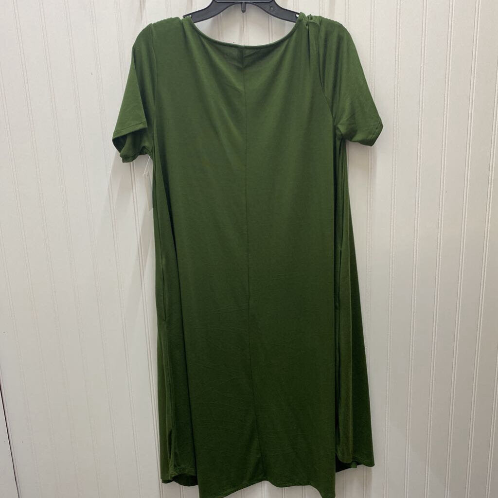 SHORT SLEEVED DRESS