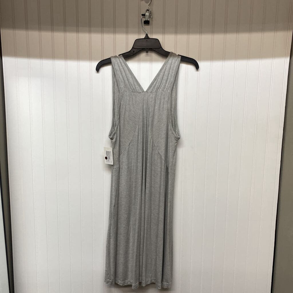SLEEVELESS KNIT SHORT DRESS